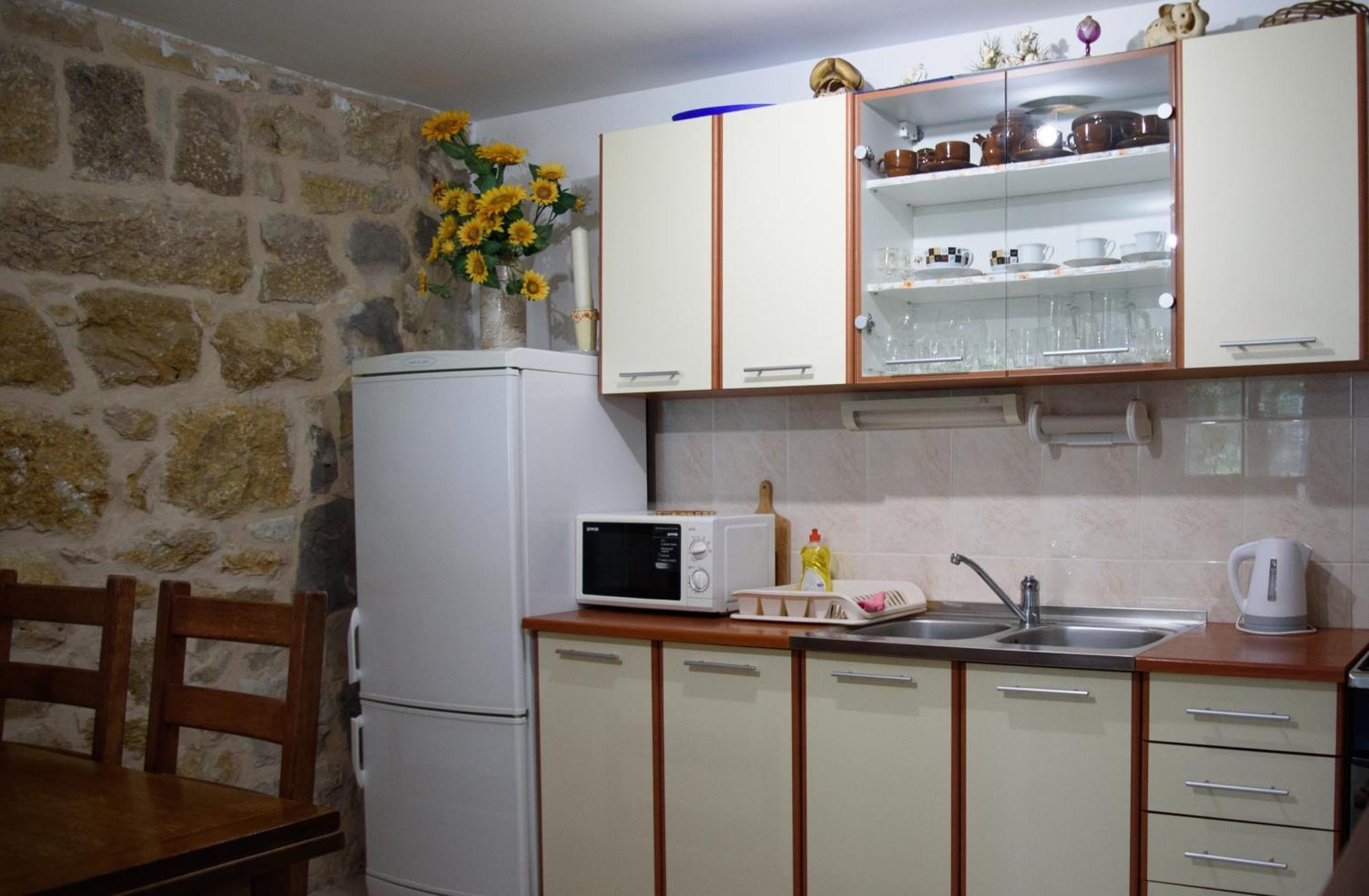 Apartments Cvitini Dvori Garjak Vrlika Экстерьер фото