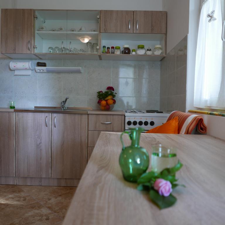 Apartments Cvitini Dvori Garjak Vrlika Экстерьер фото